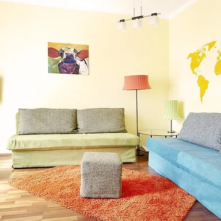 Lovely Funky Flat Near Royal Park *