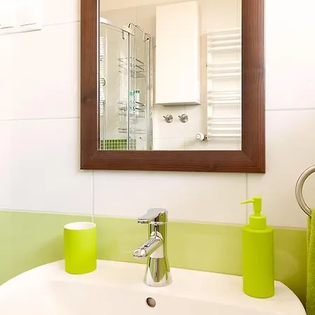 Lovely Funky Flat Near Royal Park *