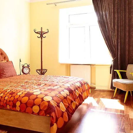 Lovely Funky Flat Near Royal Park Apartman *