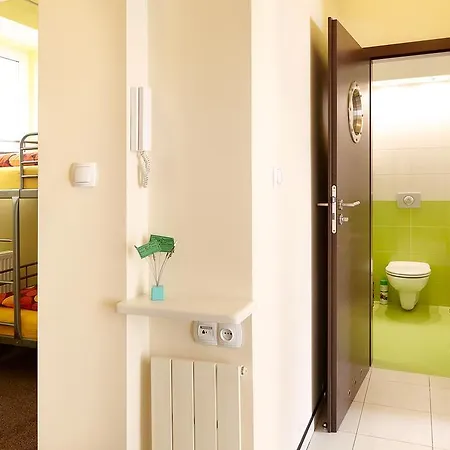 Lovely Funky Flat Near Royal Park *